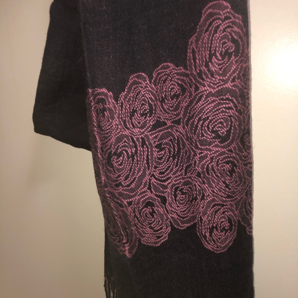 Scarf - Picture 4 of 6